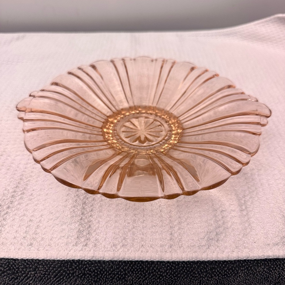 Vintage Anchor Hocking “Old Café” Pattern Pink Dish Bowl 8" X 8 3/4"